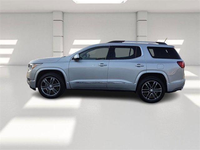Used 2019 GMC Acadia Denali image 2
