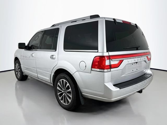 Used 2016 Lincoln Navigator Select AWD/4WD image 5