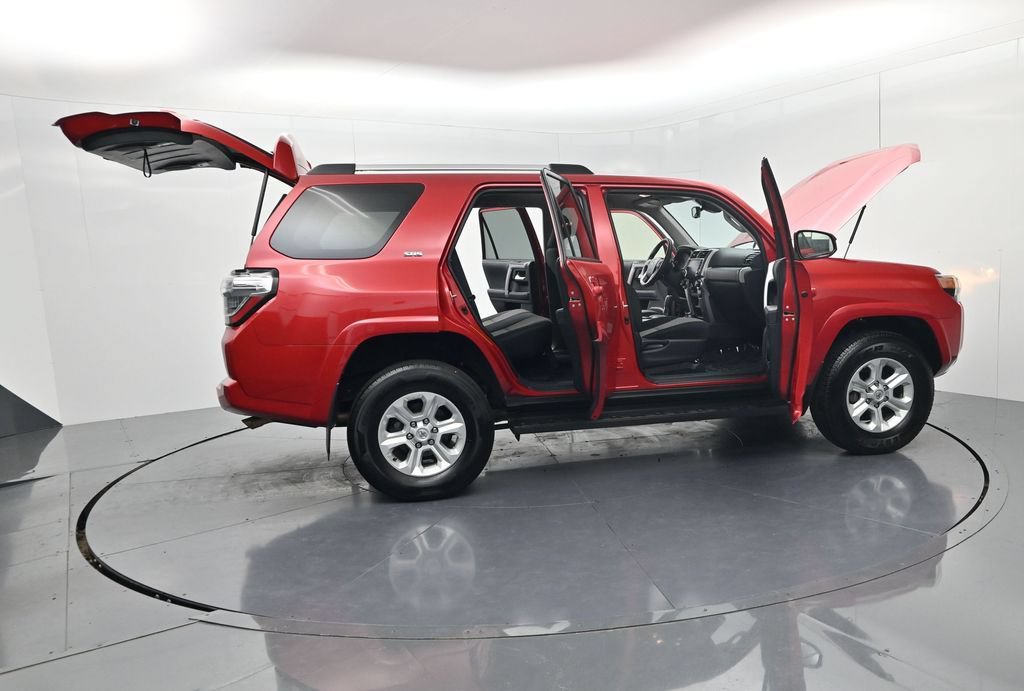 Used 2024 Toyota 4Runner SR5 AWD/4WD image 64