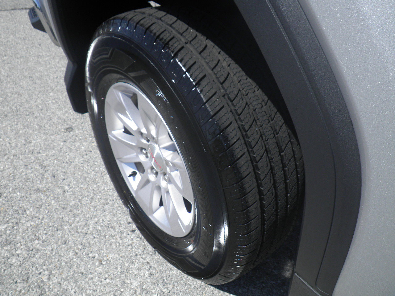 Used 2019 GMC Sierra 1500 SLE w/ SLE Value Package AWD/4WD image 11