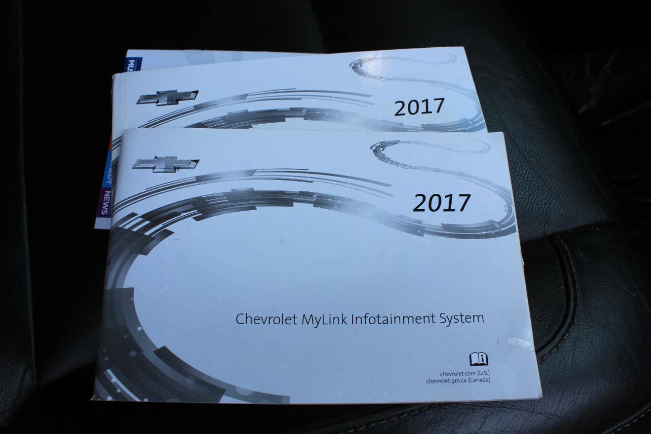 Used 2017 Chevrolet Suburban LT image 20