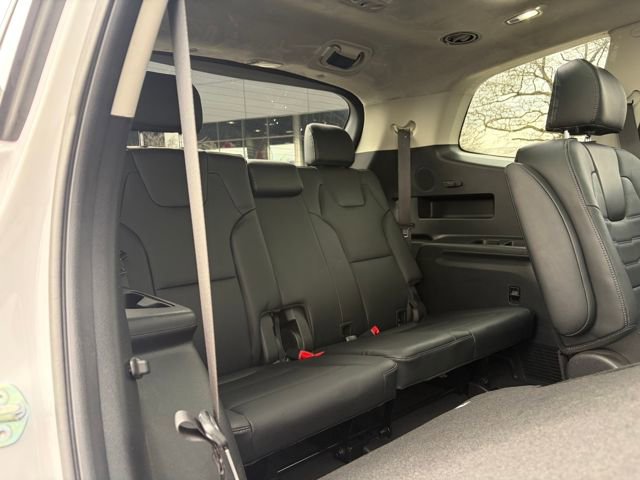 Used 2023 Kia Telluride SX Prestige image 16