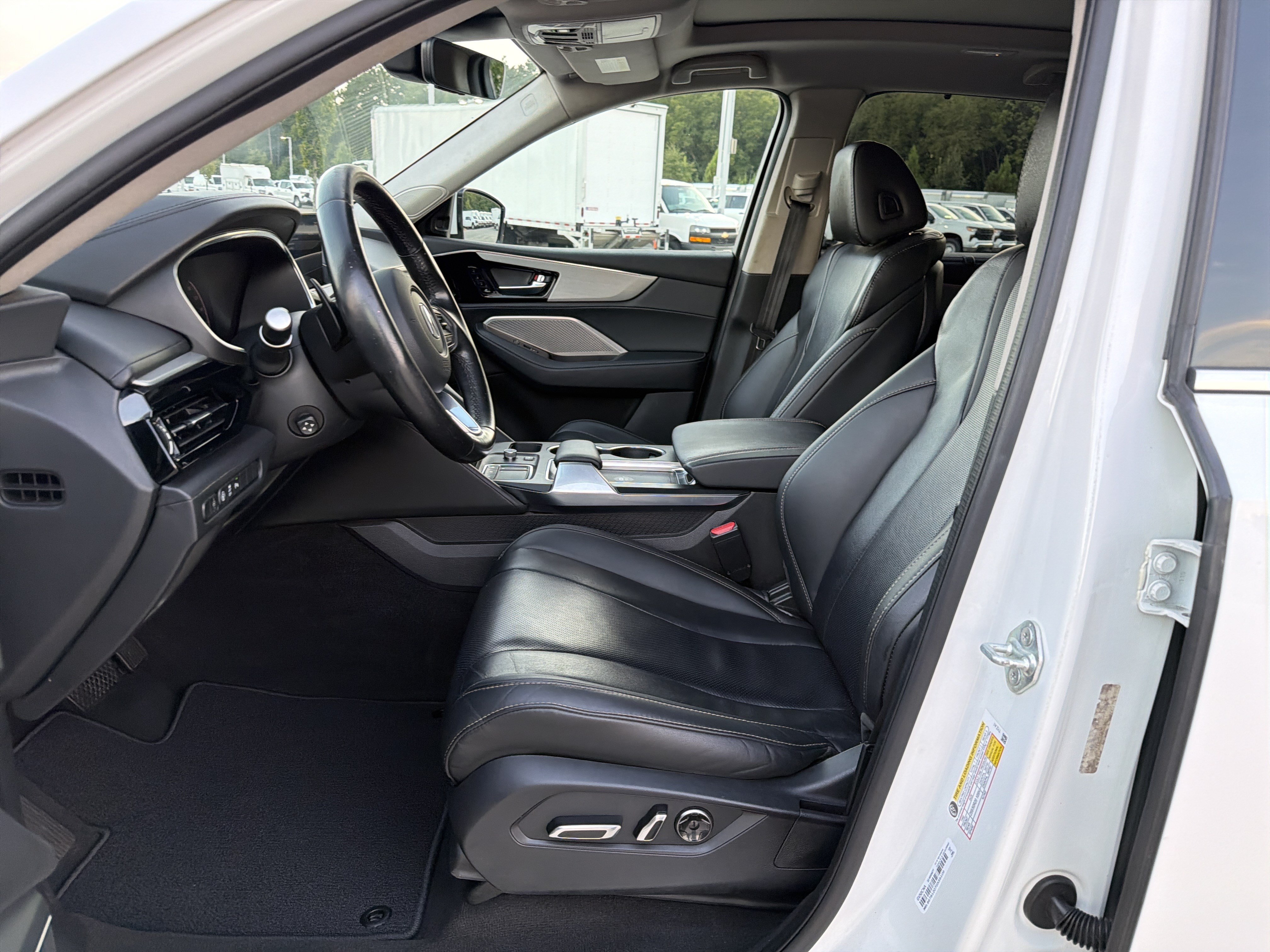 Certified 2023 Acura MDX w/ Technology Package FWD image 16