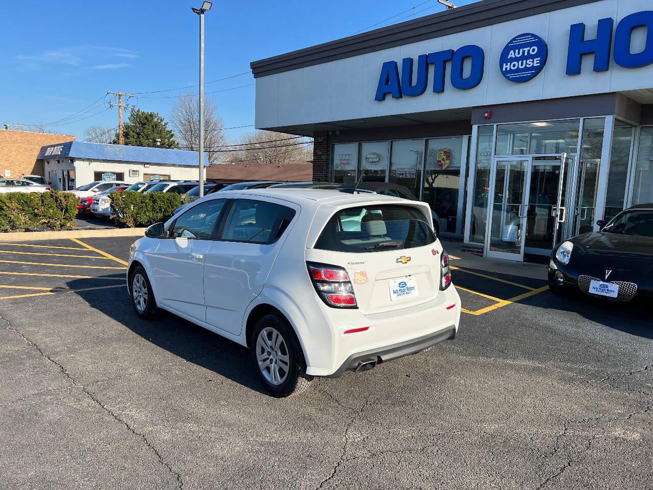 Used 2017 Chevrolet Sonic LT FWD image 11