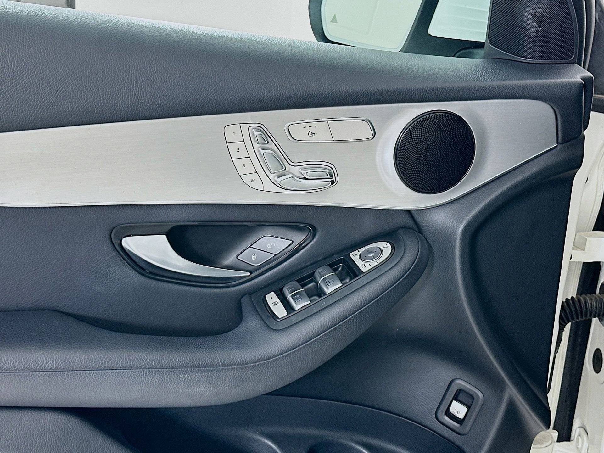 Certified 2019 Mercedes-Benz GLC 300 image 18