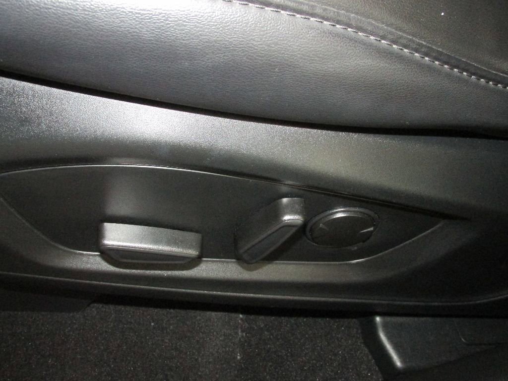 Used 2024 Ford Explorer XLT w/ Equipment Group 202A image 26