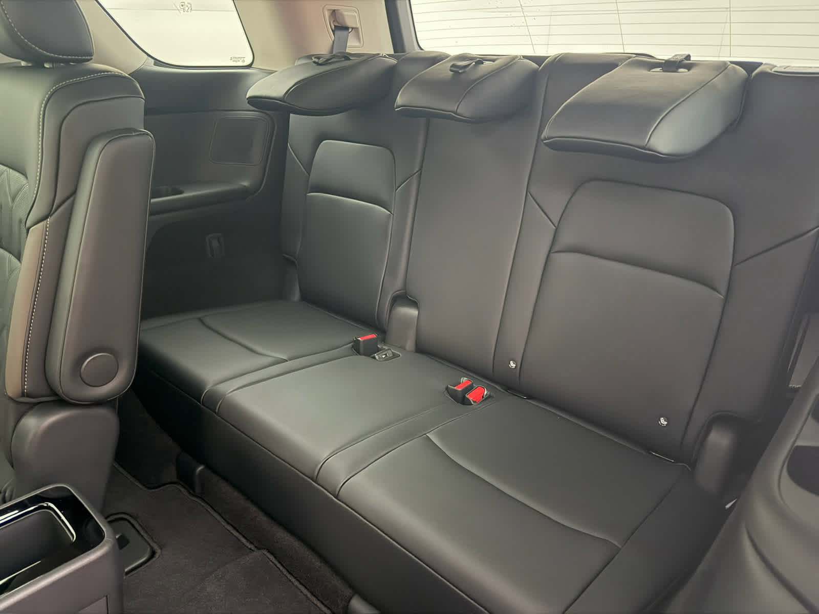 New 2026 Nissan Pathfinder Platinum image 17