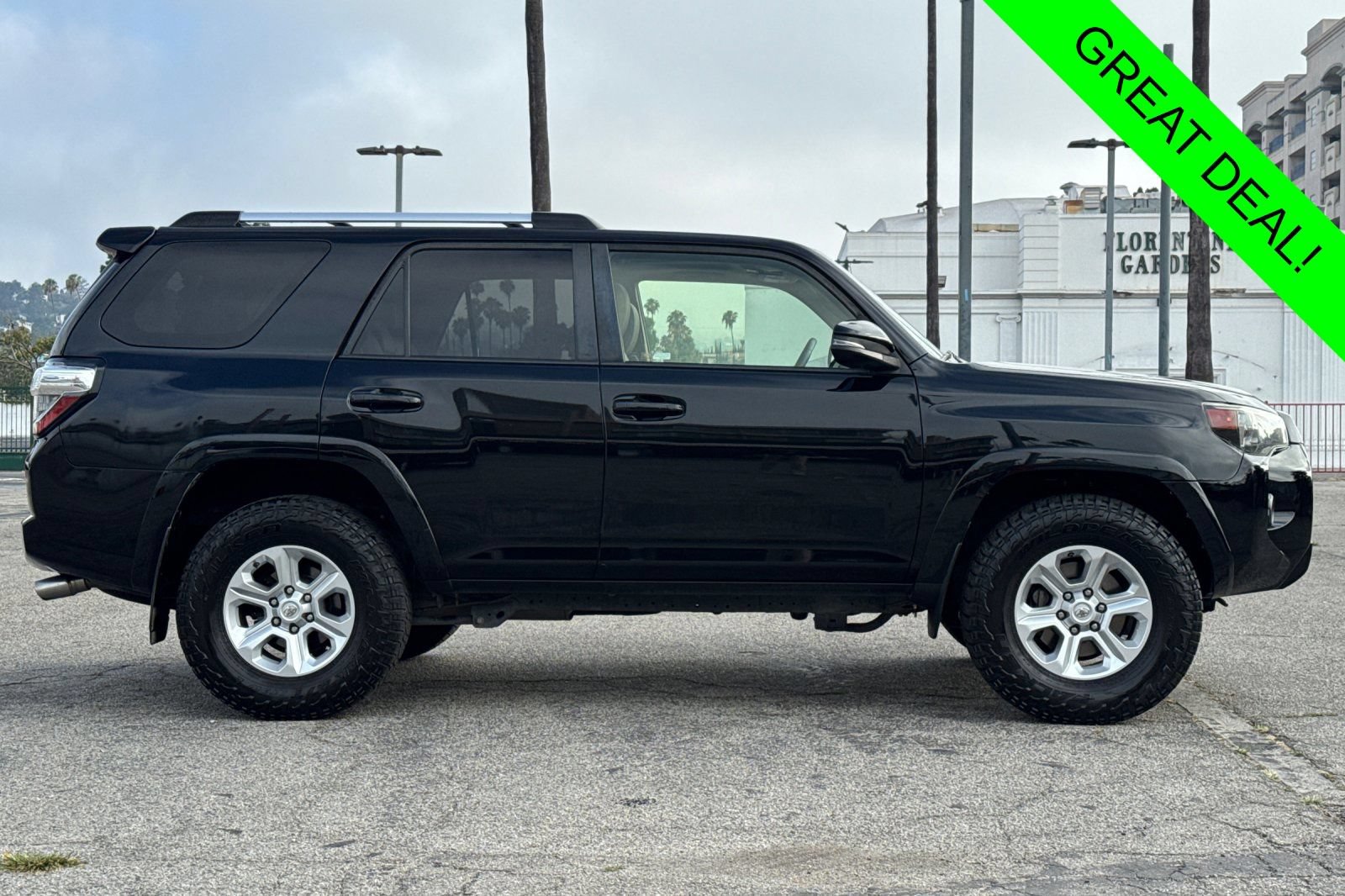 Certified 2019 Toyota 4Runner SR5 Premium AWD/4WD image 3