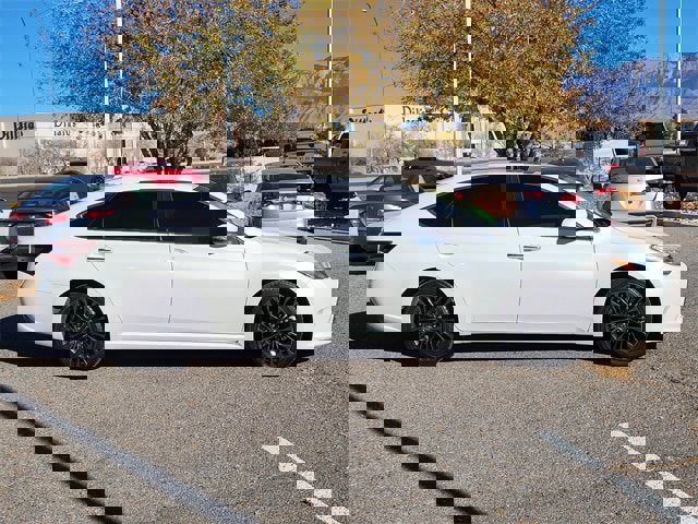 Used 2016 Toyota Avalon XLE image 3