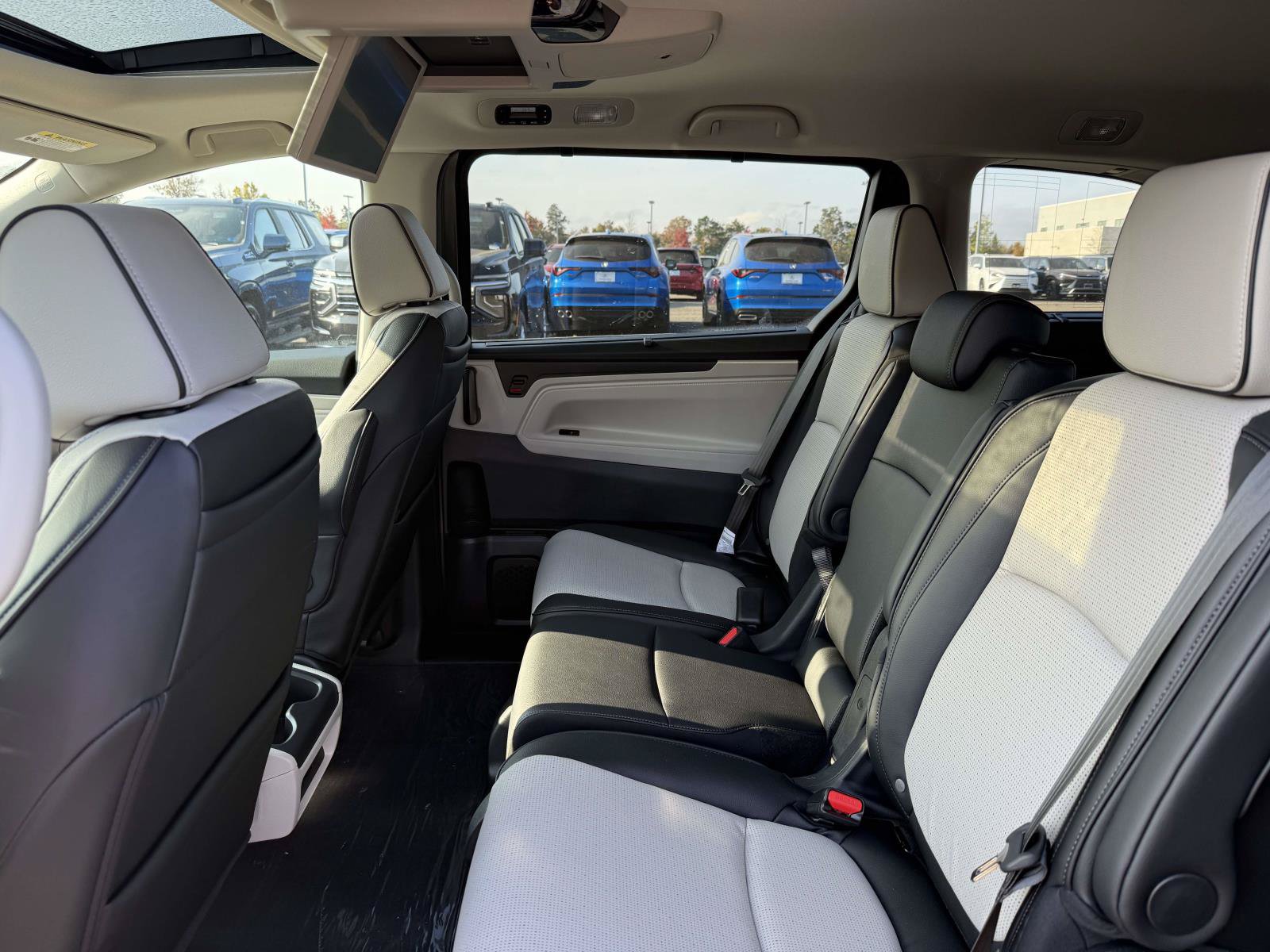 New 2027 Honda Odyssey Elite image 14