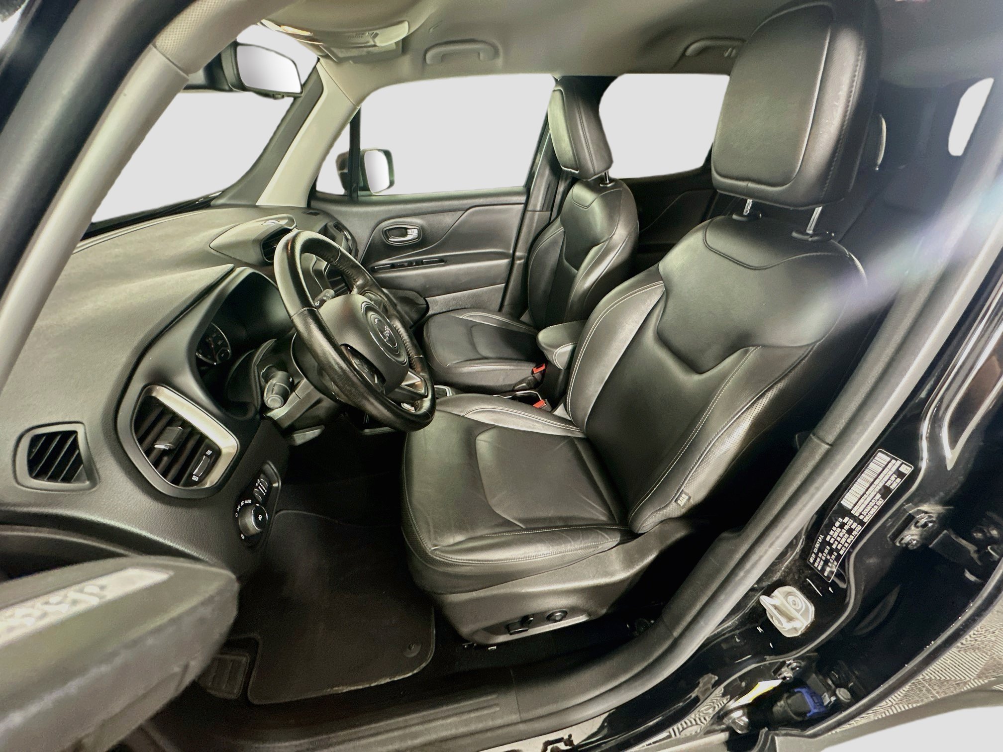 Used 2020 Jeep Renegade Limited FWD image 13