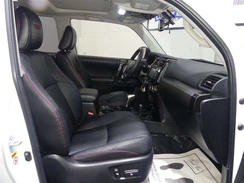 Used 2018 Toyota 4Runner TRD Off-Road Premium AWD/4WD image 21
