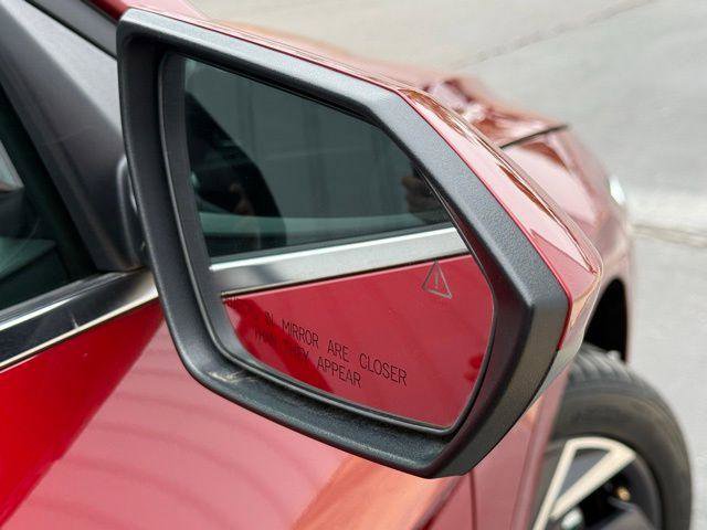 Used 2025 Hyundai Elantra SEL FWD image 19