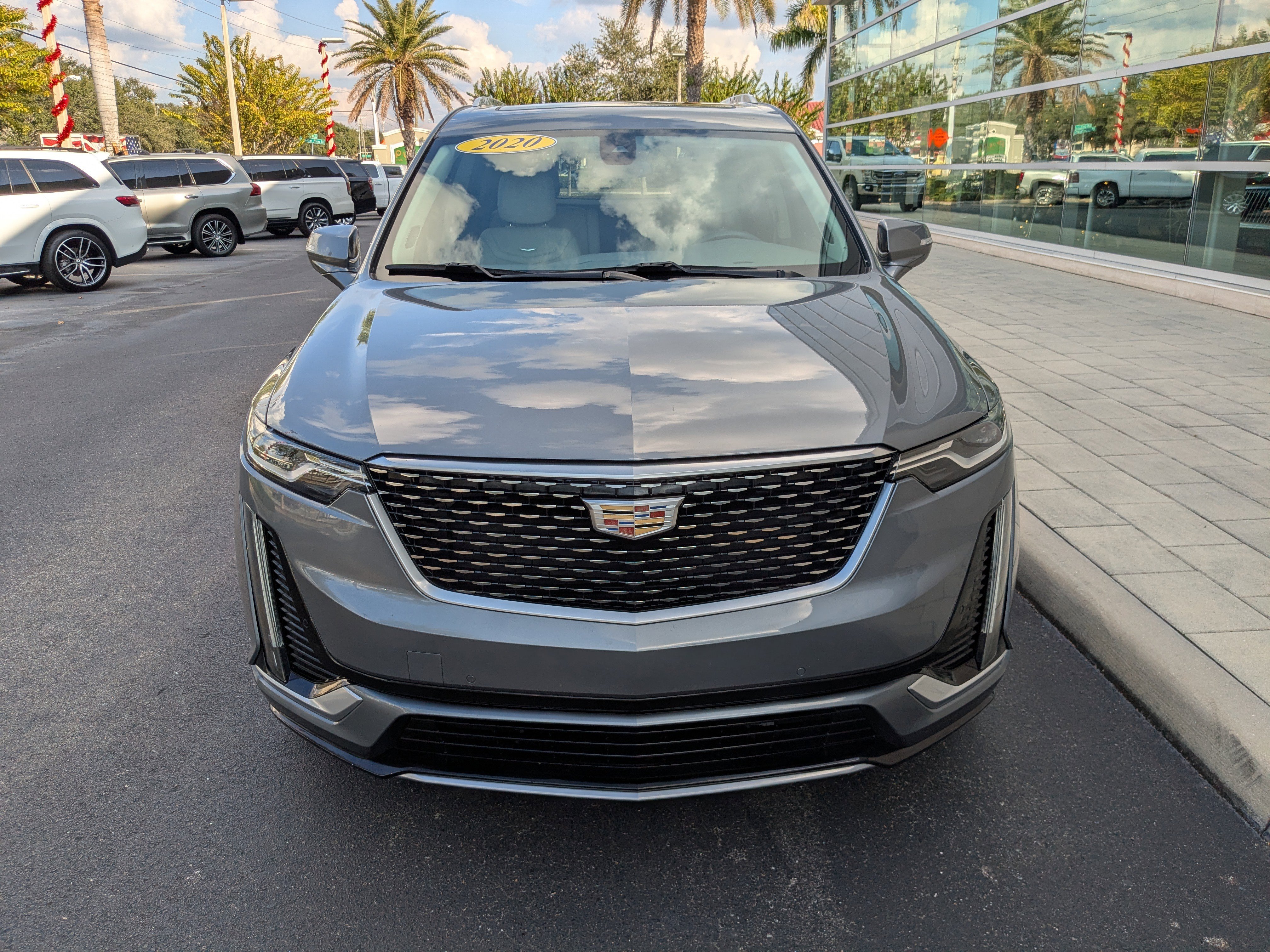 Used 2020 Cadillac XT6 Premium Luxury image 2