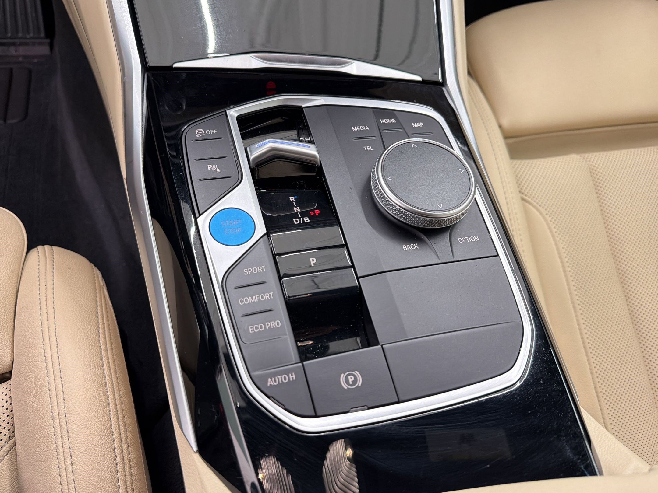 Used 2023 BMW i4 eDrive35 w/ Premium Package image 17