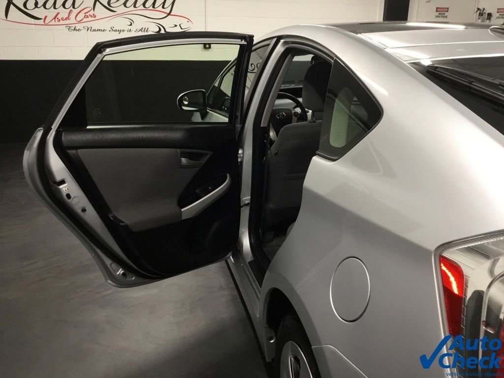 Used 2015 Toyota Prius Three w/ Solar Roof Package image 32