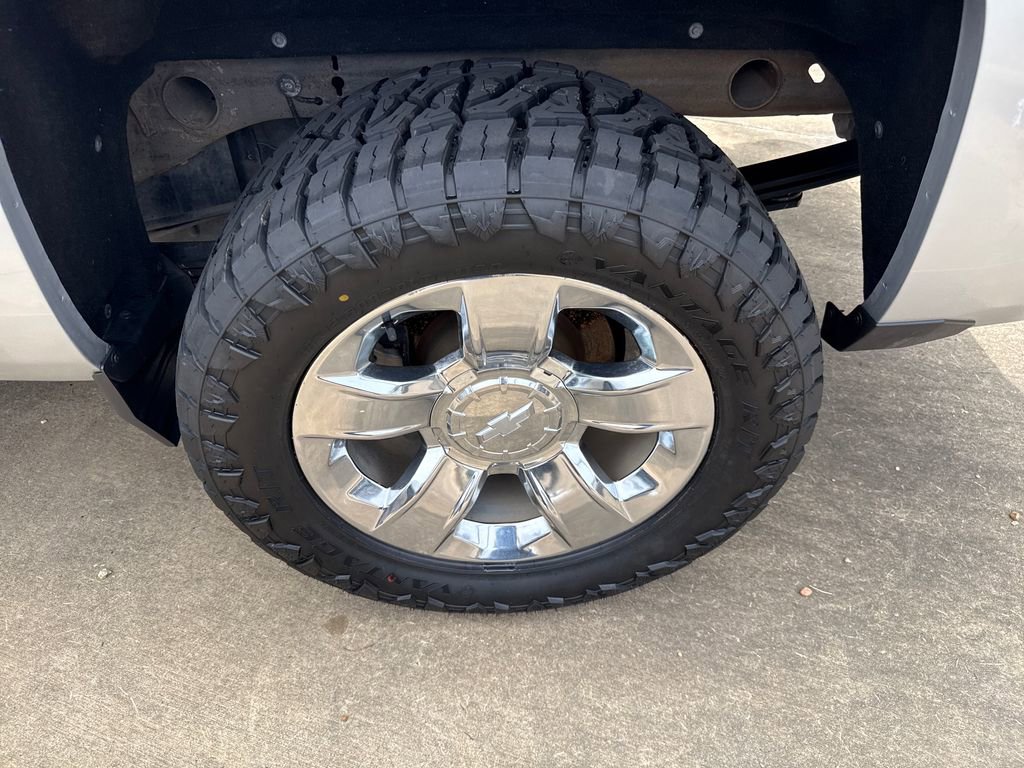 Used 2018 Chevrolet Silverado 1500 LTZ w/ Sport Package AWD/4WD image 24