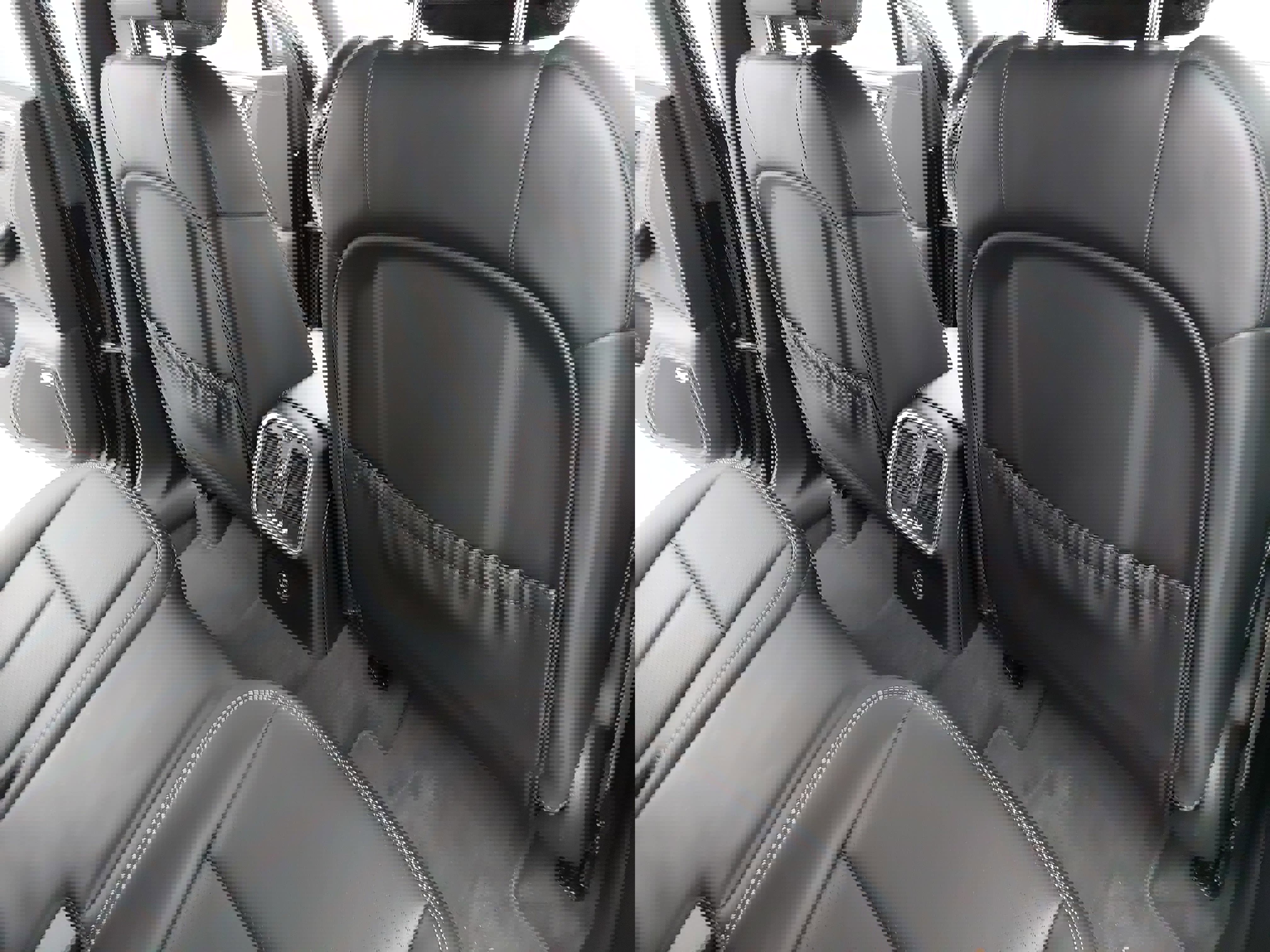 Certified 2024 Porsche Macan Turbo w/ Premium Plus Package image 13