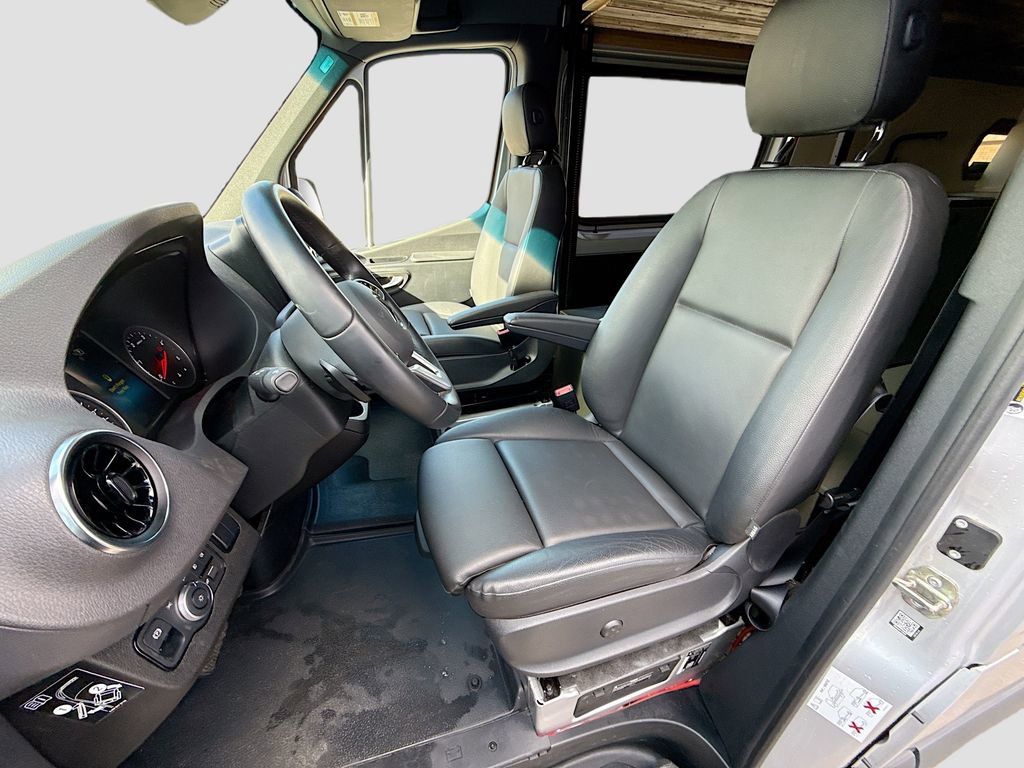 Used 2022 Mercedes-Benz Sprinter 2500 image 21