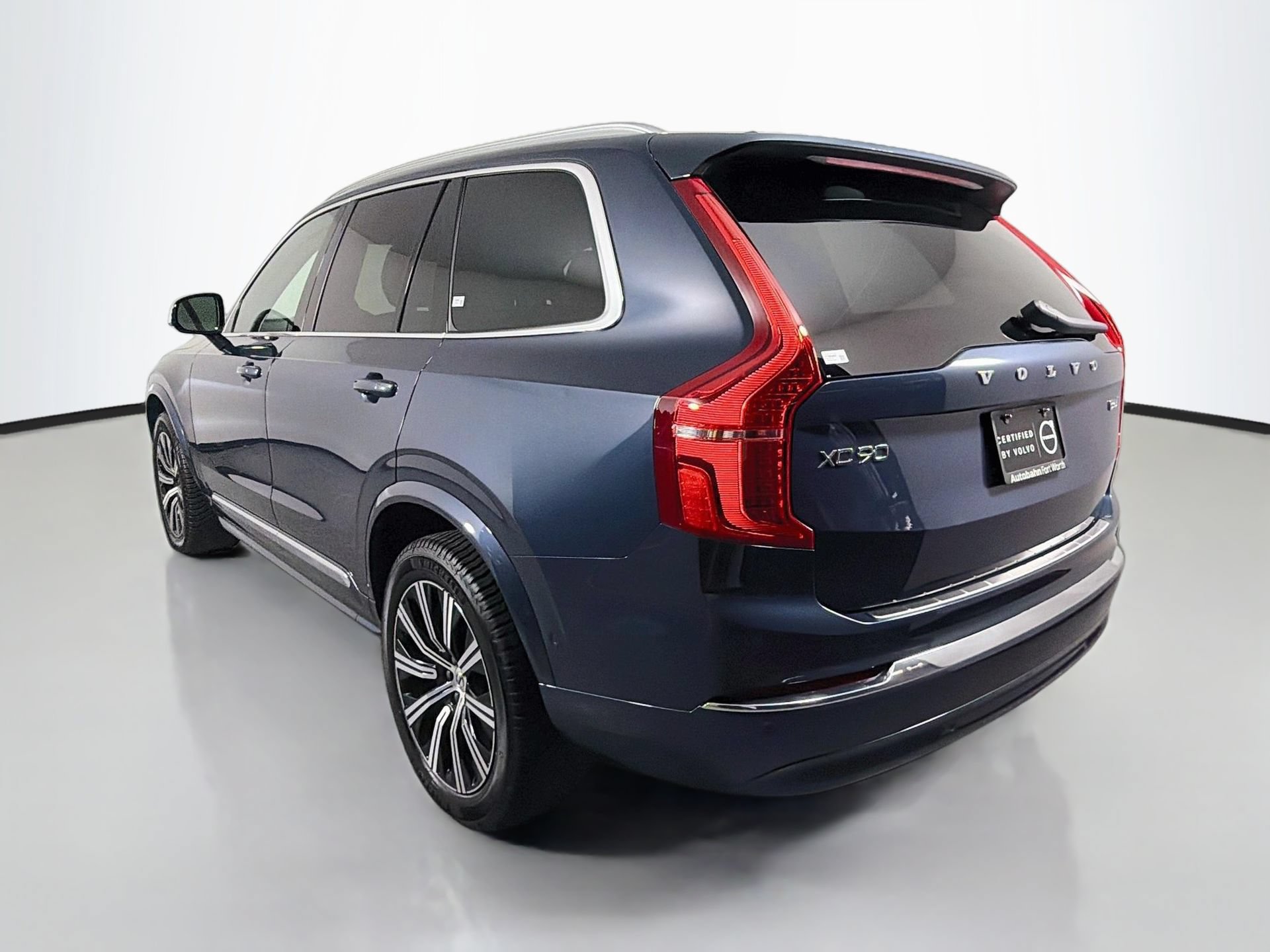 Certified 2023 Volvo XC90 B6 Plus w/ Protection Package Premier AWD/4WD image 8