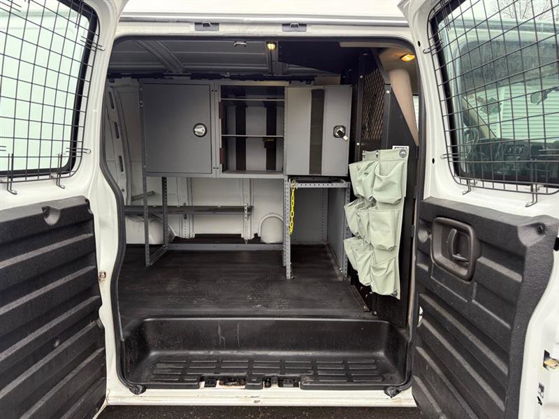 Used 2011 Chevrolet Express 2500 image 19