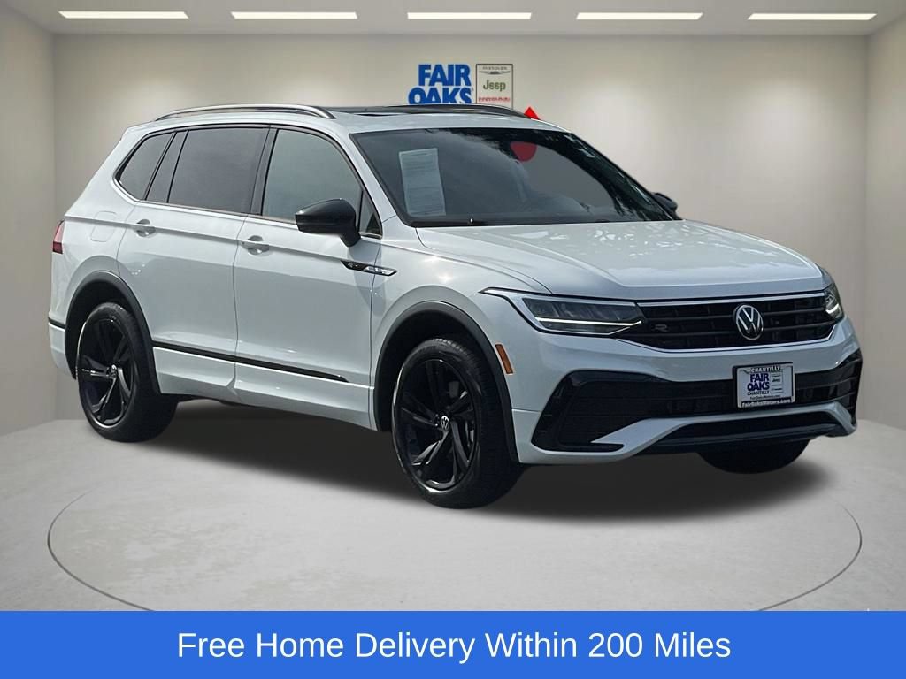 Used 2024 Volkswagen Tiguan SE R-Line AWD/4WD image 1
