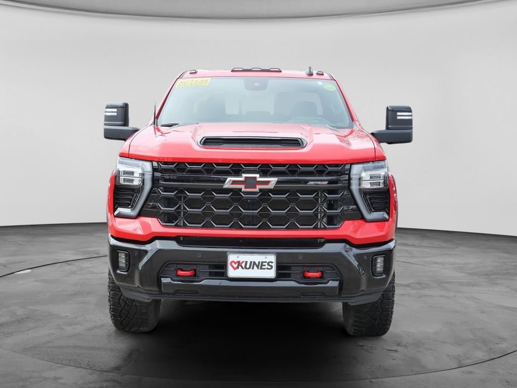 Used 2025 Chevrolet Silverado 2500 ZR2 w/ Technology Package AWD/4WD image 2