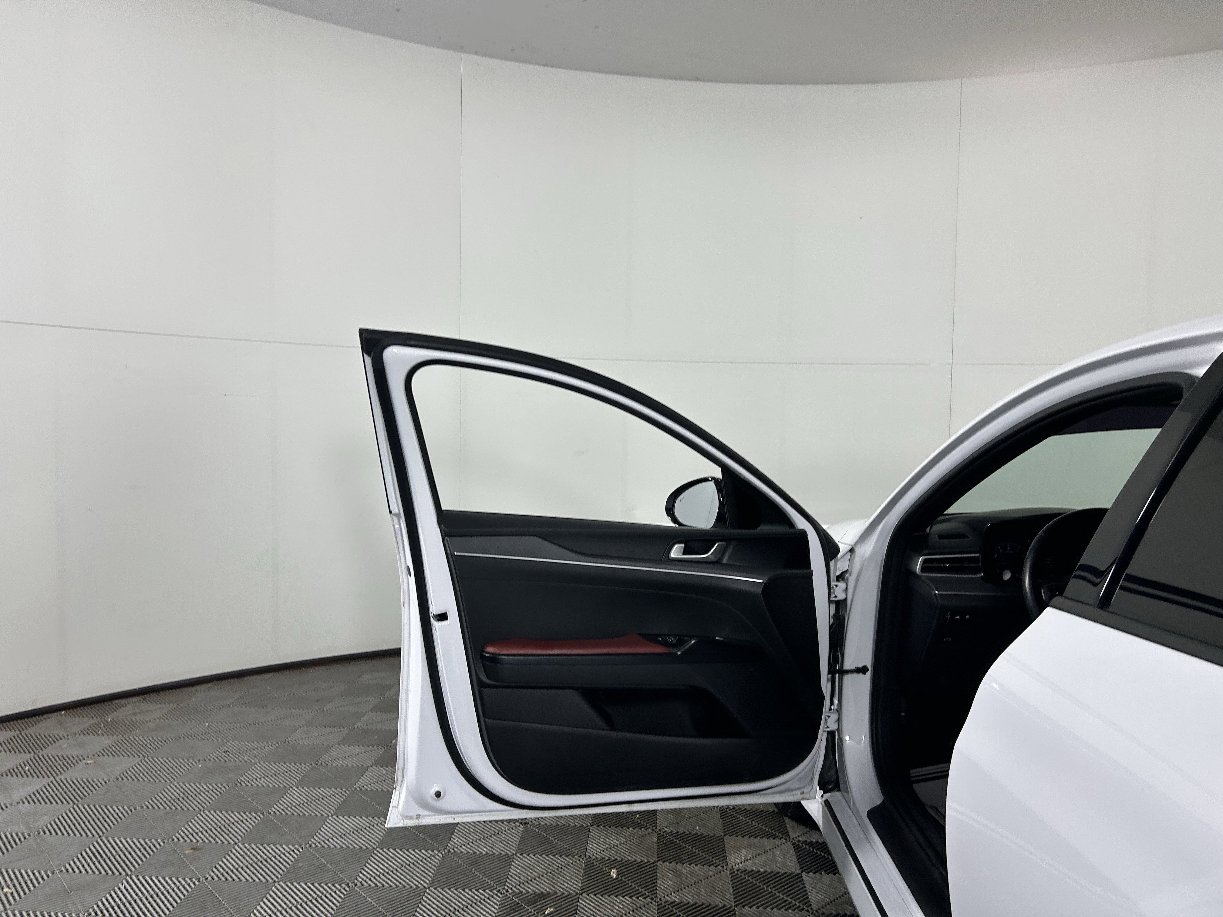 Used 2023 Kia K5 GT-Line image 27