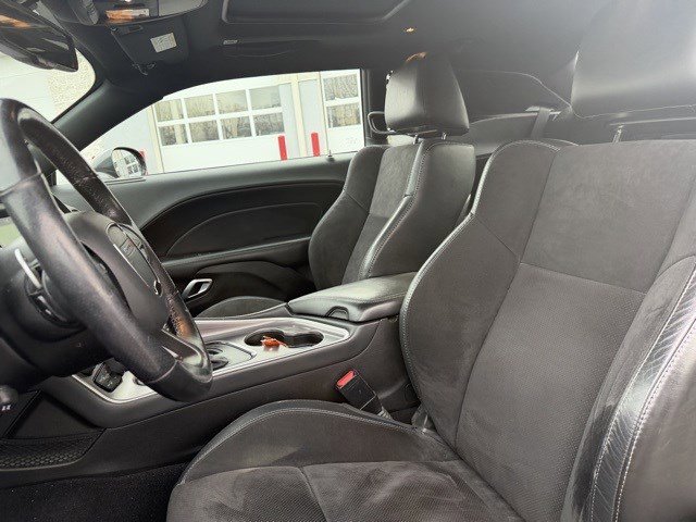 Used 2019 Dodge Challenger R/T w/ Plus Package image 13