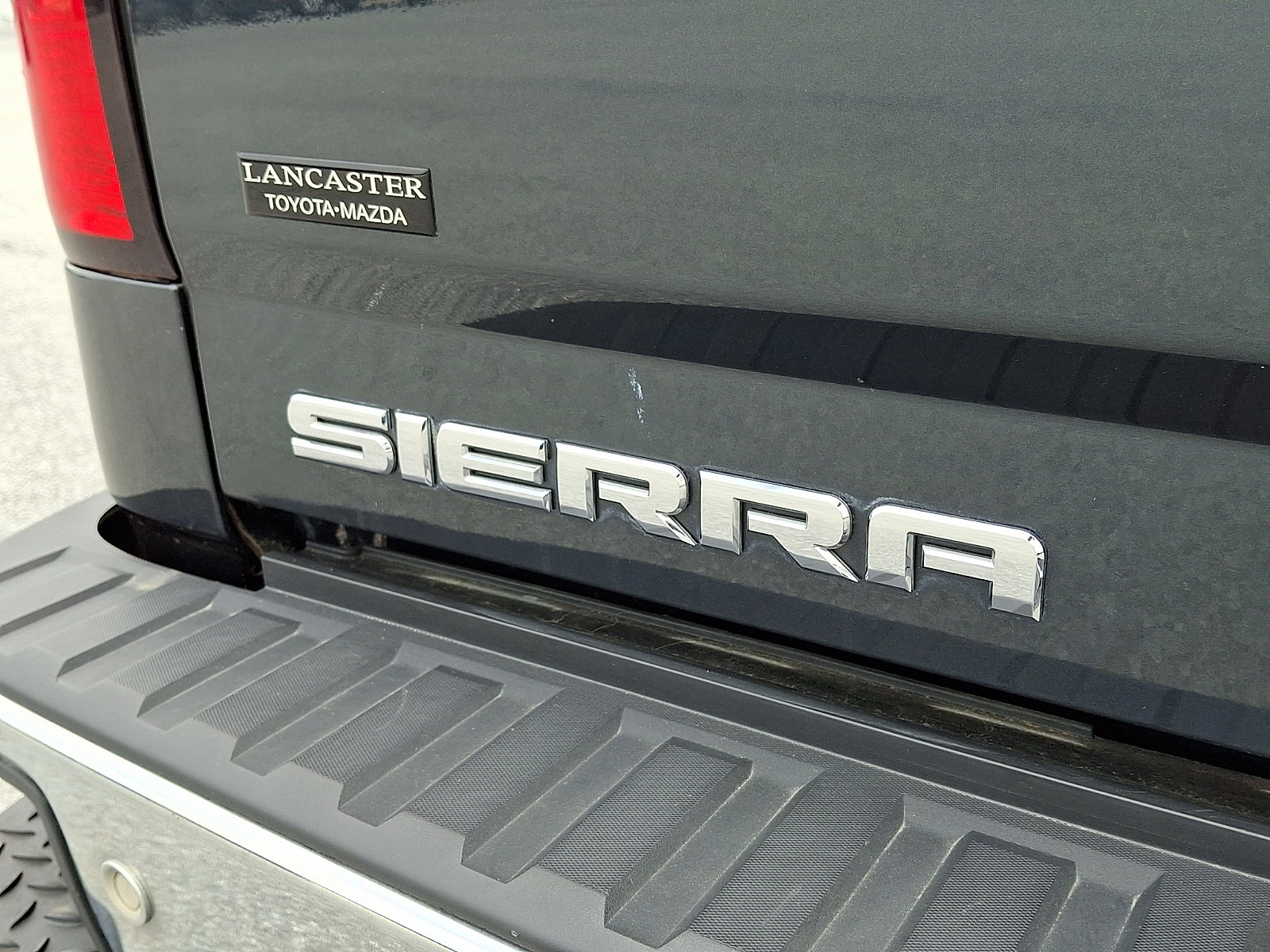 Used 2017 GMC Sierra 1500 SLE w/ SLE Value Package AWD/4WD image 30