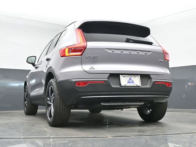 New 2026 Volvo XC40 B4 Core w/ Climate Package FWD image 41