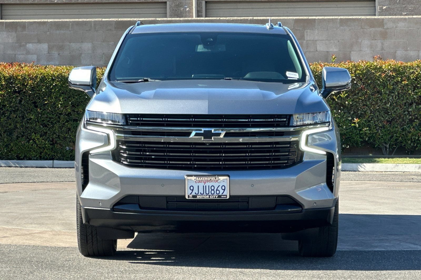 Certified 2022 Chevrolet Suburban RST w/ Sport Performance Package AWD/4WD image 9