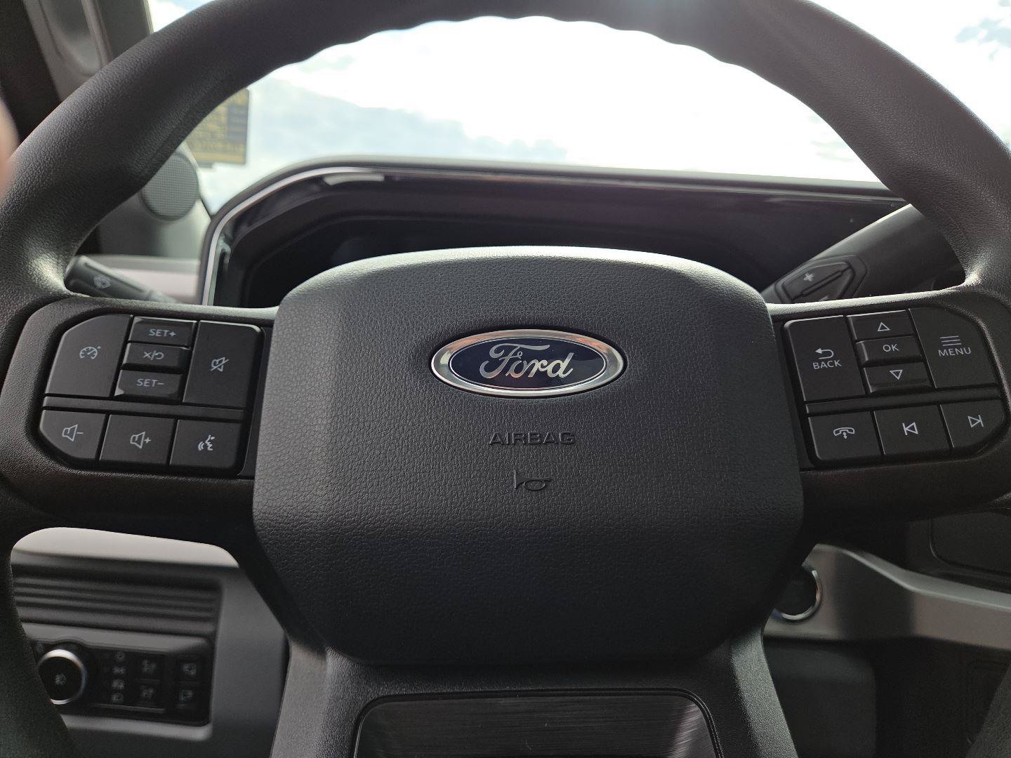 New 2026 Ford F250 XLT w/ XLT Premium Package AWD/4WD image 29