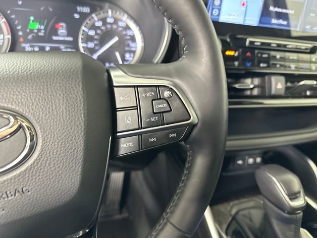 Used 2020 Toyota Highlander Limited image 16