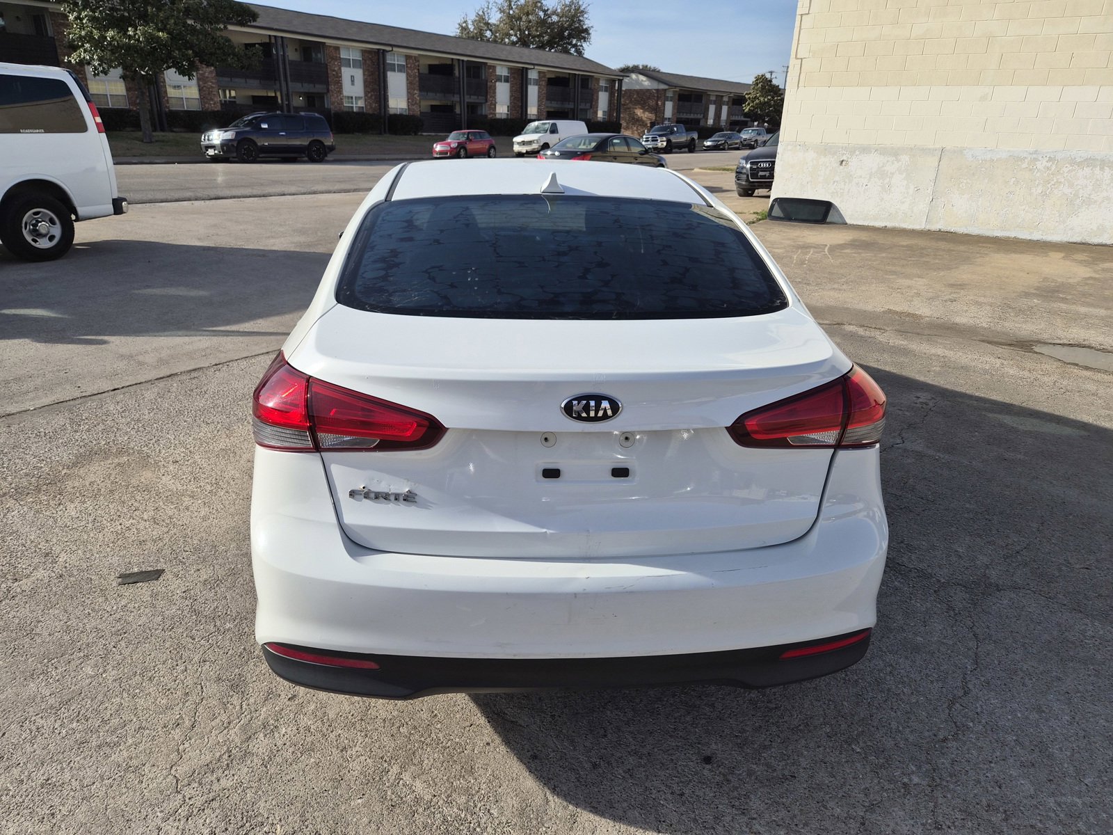 Used 2018 Kia Forte LX image 4
