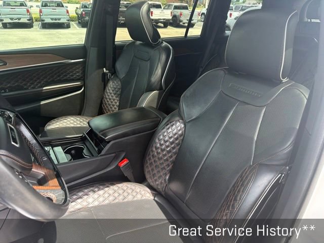 Used 2021 Jeep Grand Cherokee L Summit w/ Luxury Tech Group V AWD/4WD image 22