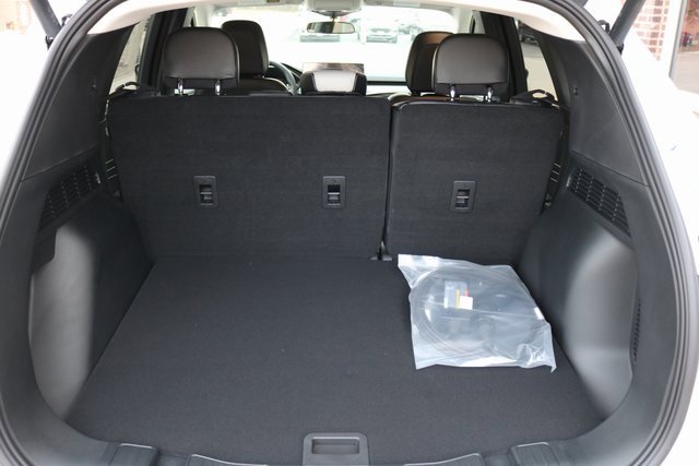 New 2025 Ford Escape SE image 9