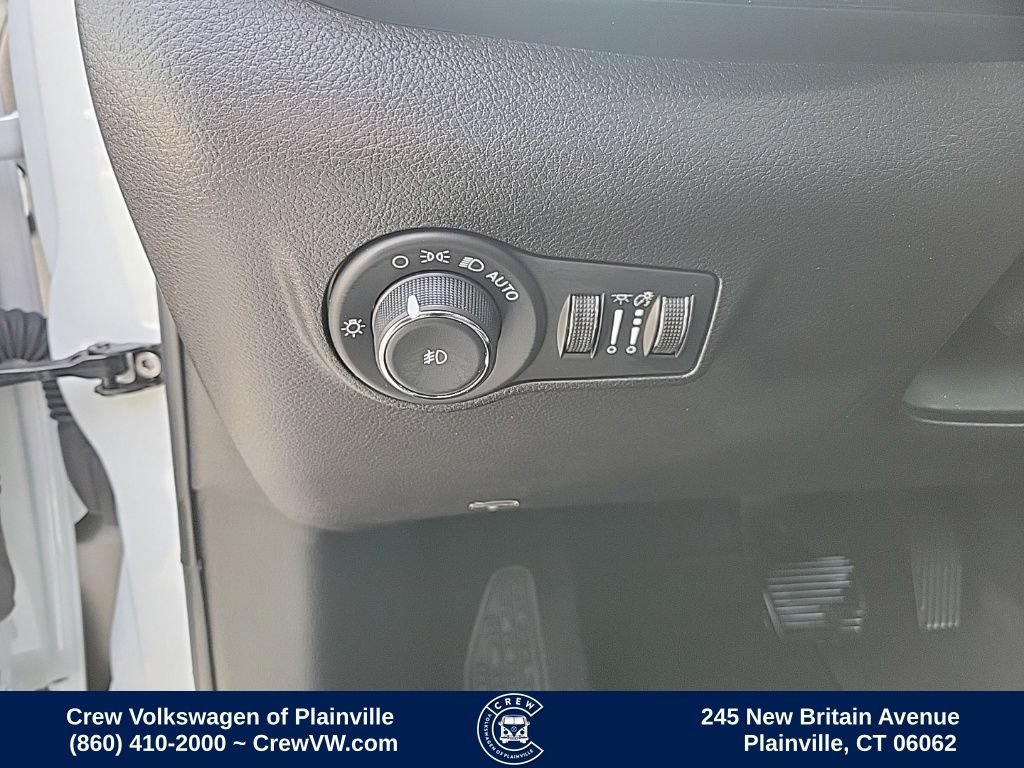 Used 2025 Jeep Compass Limited w/ High Altitude Package AWD/4WD image 39