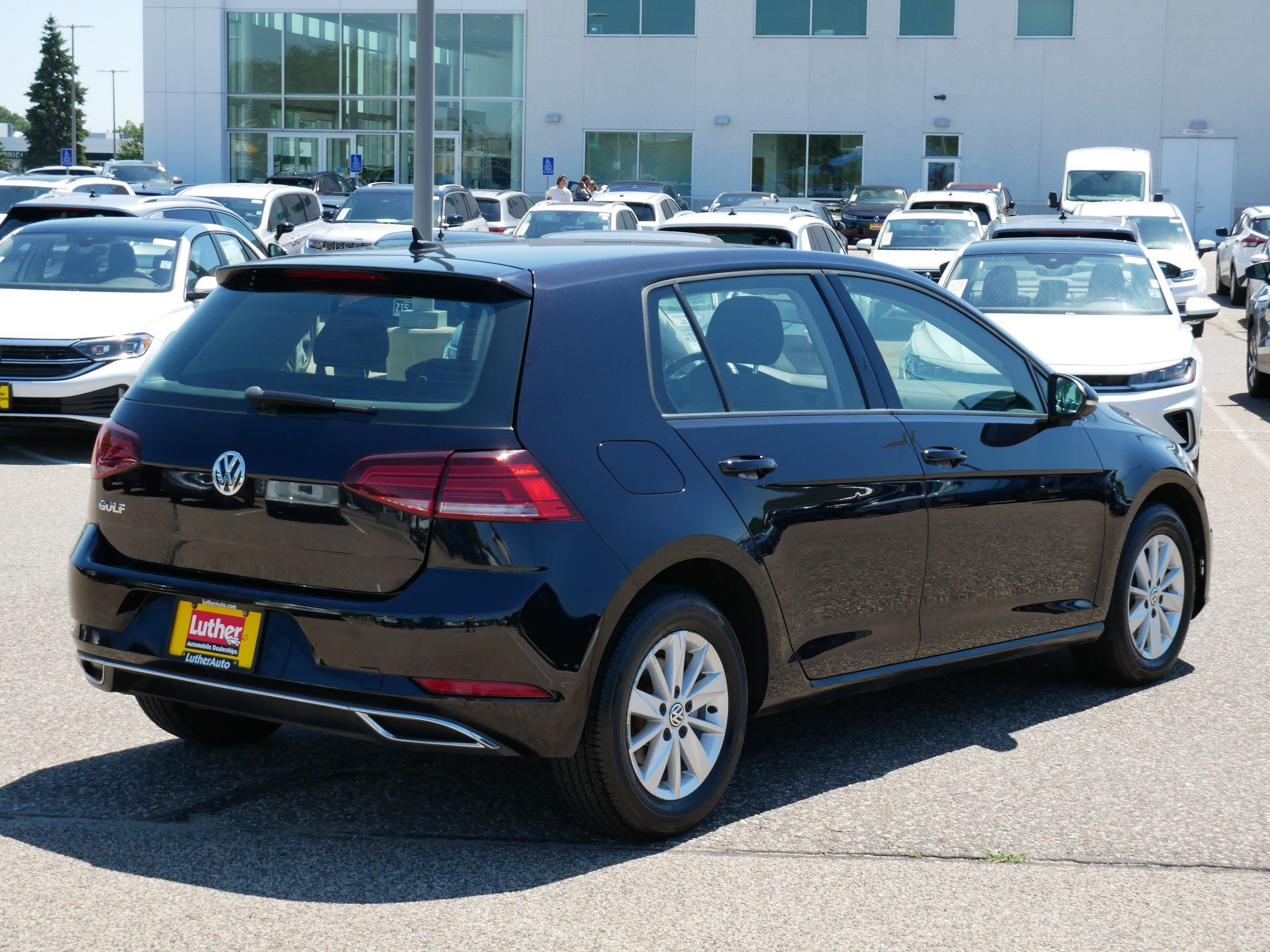 Used 2019 Volkswagen Golf S FWD image 7