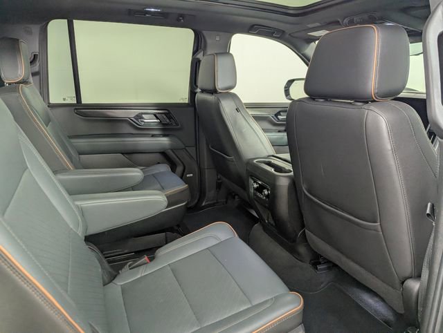Used 2025 GMC Yukon XL AT4 w/ AT4 Premium Package AWD/4WD image 28