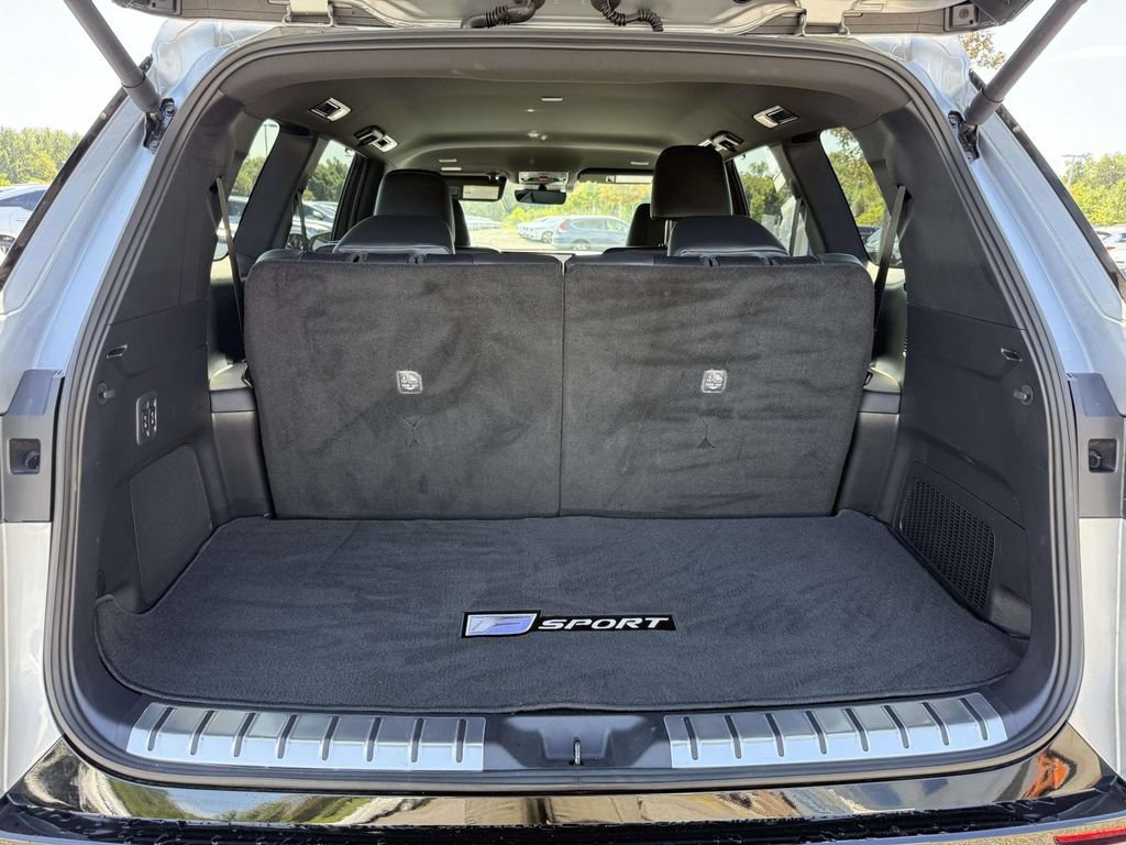 Used 2025 Lexus TX 500h AWD w/ Technology Package image 28