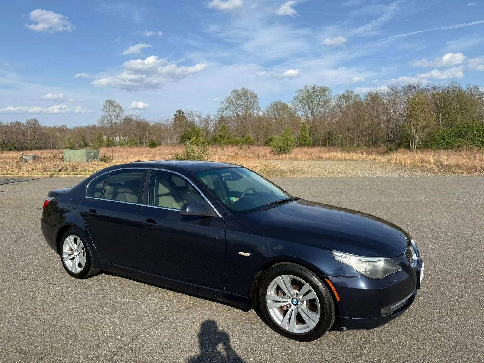 Used 2010 BMW 528i Sedan RWD image 4