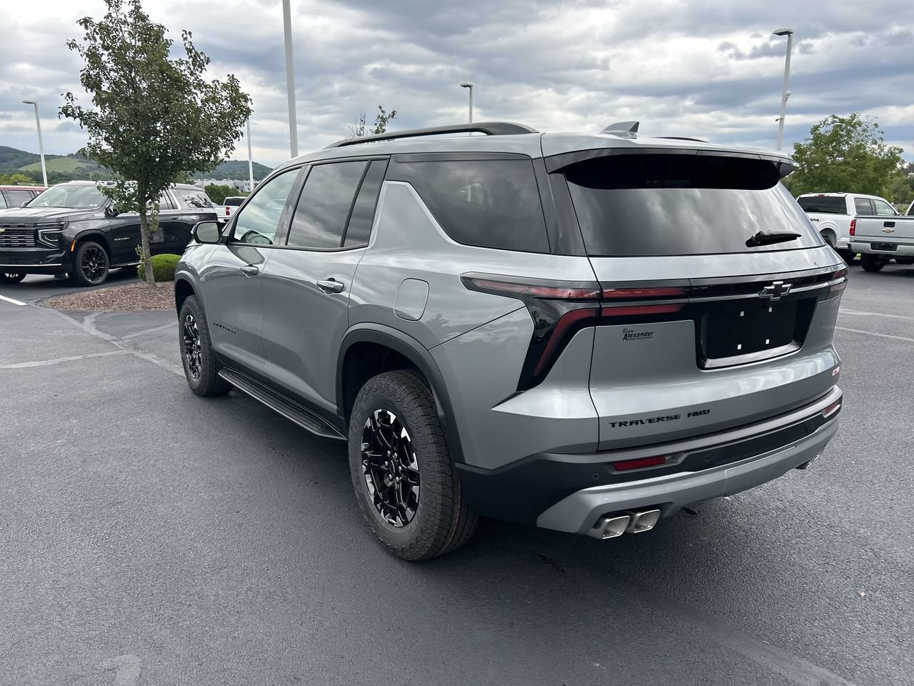 New 2027 Chevrolet Traverse Z71 w/ Driver Confidence Package AWD/4WD image 5