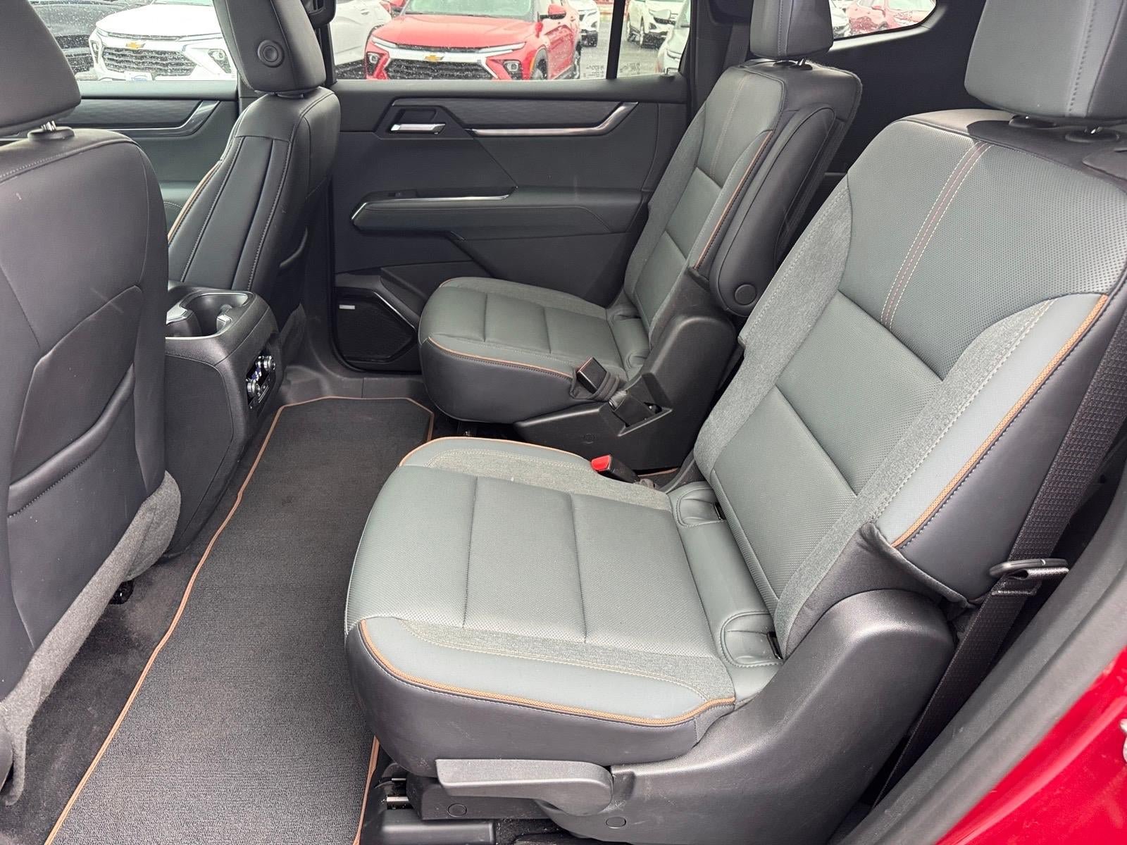 Used 2025 GMC Acadia AT4 w/ Super Cruise Package AWD/4WD image 7