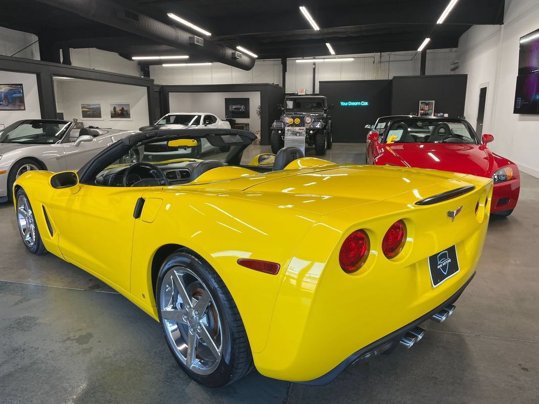 Used 2007 Chevrolet Corvette Convertible w/ Preferred Equipment Group RWD image 11