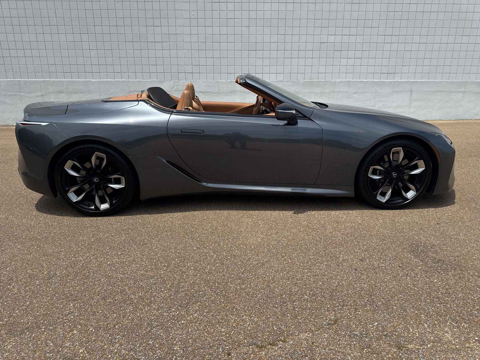 Used 2024 Lexus LC 500 Convertible w/ Touring Package RWD image 16