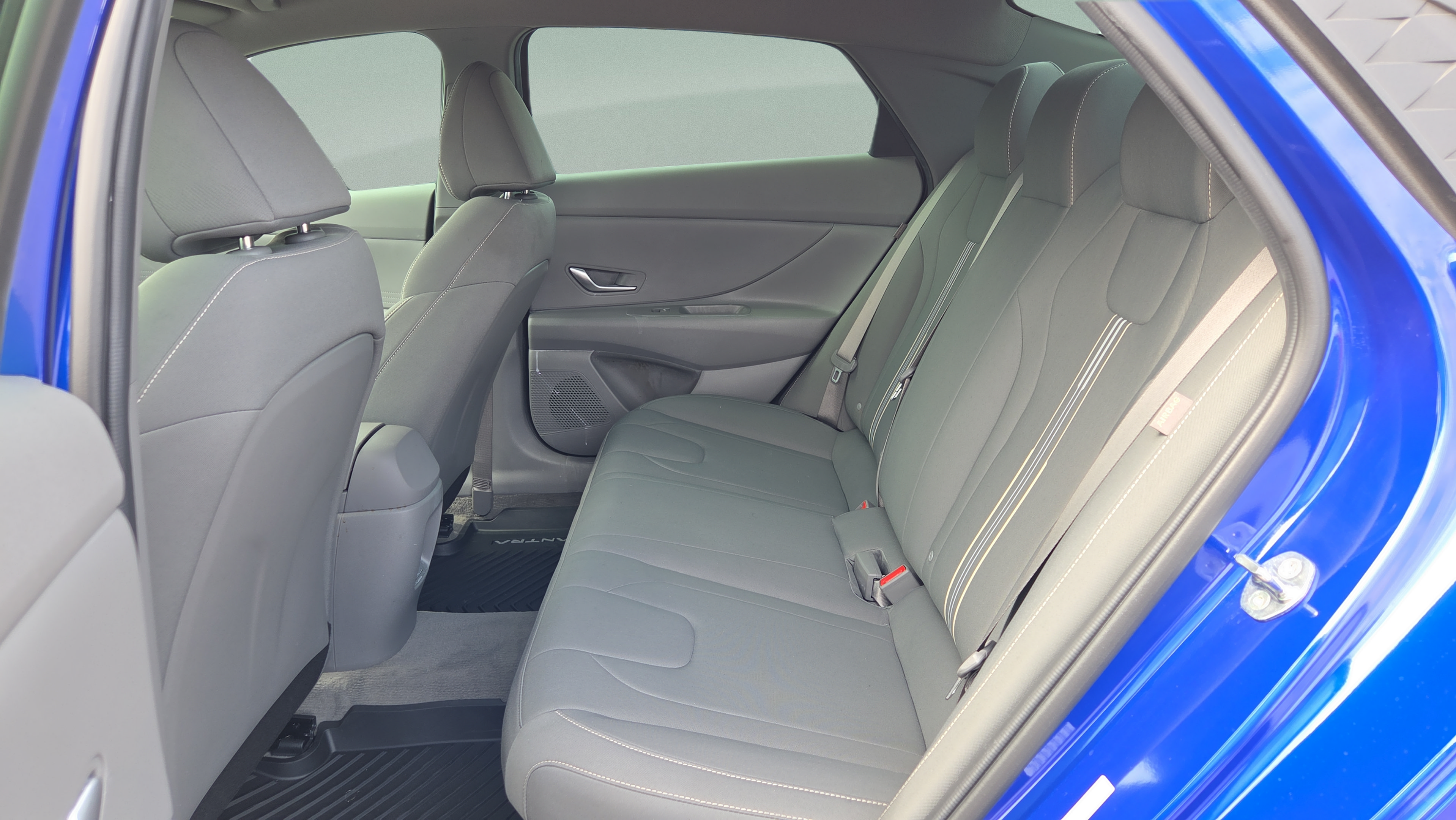 Used 2024 Hyundai Elantra Blue FWD image 13