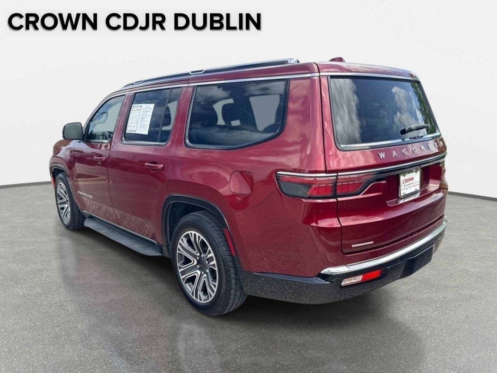 Used 2023 Jeep Wagoneer Series II w/ Convenience Group I AWD/4WD image 4