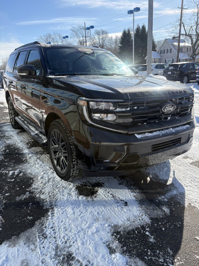 New 2026 Ford Expedition Platinum w/ Stealth Appearance Package AWD/4WD image 8