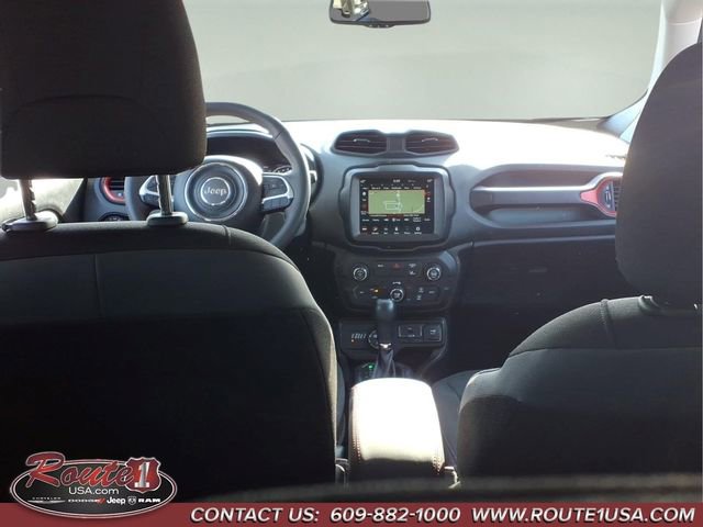 Used 2023 Jeep Renegade Trailhawk AWD/4WD image 22